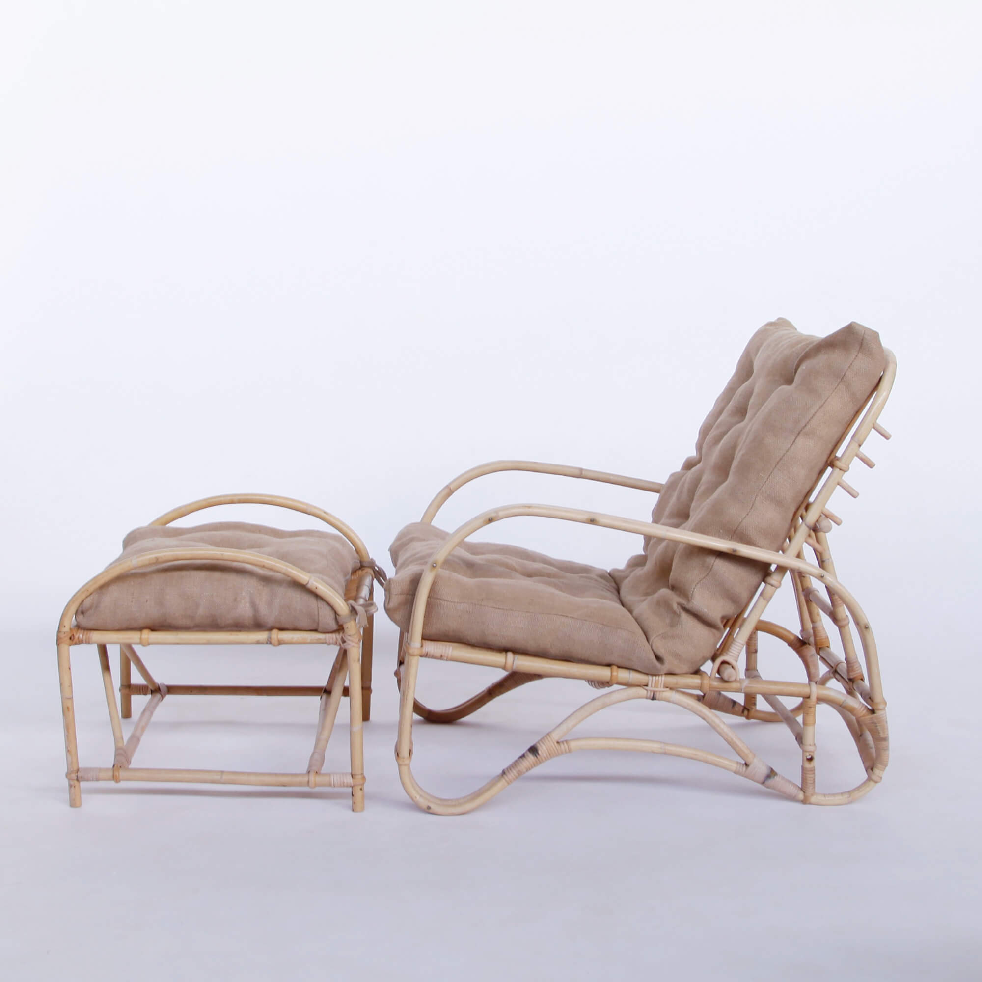 Adjustable Rattan Lounge Chair with Ottoman